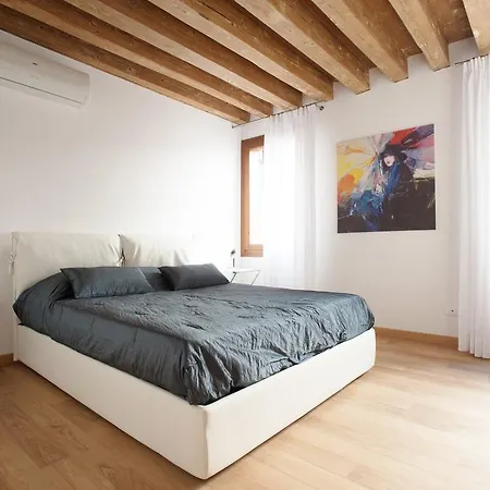 The Lion'S House Apt1 Venice Room photo